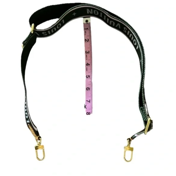 Pre-Loved Louis Vuitton Nylon Bandoulière Strap in Limited Edition Kaki & Rose😍 - Picture 14 of 14